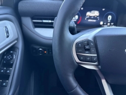 Ford Explorer Active RWD 2025