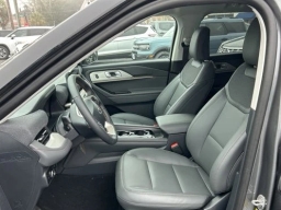 Ford Explorer Active w/200A Pkg RWD 2026