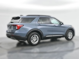 Ford Explorer Active RWD 2025