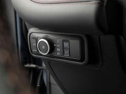 Ford Explorer Active RWD 2025