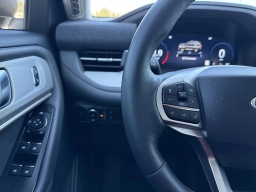 Ford Explorer Active RWD 2025