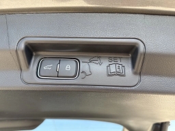 Ford Explorer Active RWD 2025