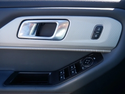 Ford Explorer Active w/200A Pkg 4WD 2026