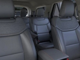 Ford Explorer Active w/200A Pkg 4WD 2026