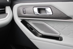 Ford Explorer Platinum 4WD 2026