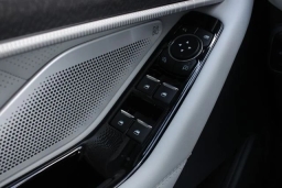 Ford Explorer Platinum 4WD 2026