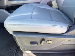 Ford F-150 Lightning Flash 4WD SuperCrew 5.5' Box 2025