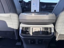 Ford F-150 Lightning Flash 4WD SuperCrew 5.5' Box 2025