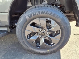 Ford F-150 Lightning Flash 4WD SuperCrew 5.5' Box 2025