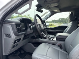 Ford F-150 Lightning Flash 4WD SuperCrew 5.5' Box 2025