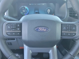 Ford F-150 Lightning Flash 4WD SuperCrew 5.5' Box 2025