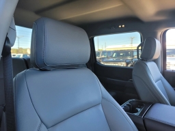 Ford F-150 Lightning Flash 4WD SuperCrew 5.5' Box 2025