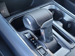 Ford F-150 Lightning Flash 4WD SuperCrew 5.5' Box 2025