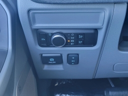 Ford F-150 Lightning Flash 4WD SuperCrew 5.5' Box 2025