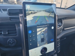 Ford F-150 Lightning LARIAT 4WD SuperCrew 5.5' Box 2025