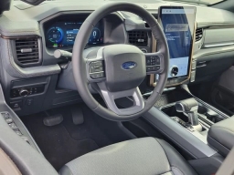 Ford F-150 Lightning LARIAT 4WD SuperCrew 5.5' Box 2025