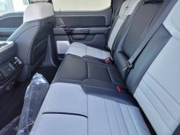 Ford F-150 Lightning Platinum 4WD SuperCrew 5.5' Box 2025