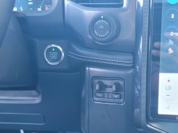 Ford F-150 Lightning Platinum 4WD SuperCrew 5.5' Box 2025