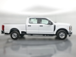 Ford Super Duty F-250 SRW XL 2WD Crew Cab 6.75' Box 2026