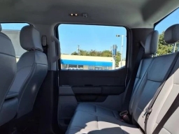 Ford Super Duty F-250 SRW XL 2WD Crew Cab 6.75' Box 2026