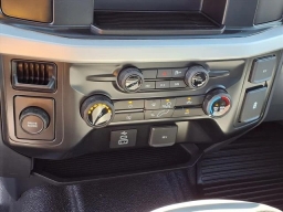 Ford Super Duty F-250 SRW XL 2WD Crew Cab 6.75' Box 2026