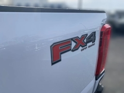 Ford Super Duty F-250 SRW XL 4WD Crew Cab 6.75' Box 2026