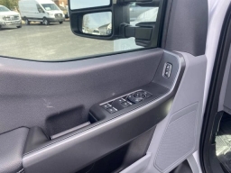 Ford Super Duty F-250 SRW XL 4WD Crew Cab 6.75' Box 2026