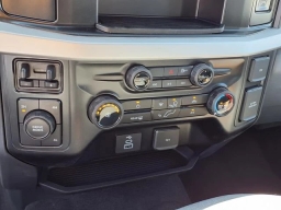 Ford Super Duty F-250 SRW XLT 4WD Crew Cab 8' Box 2026