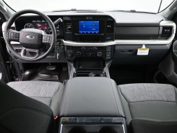 Ford Super Duty F-250 SRW XLT 4WD Crew Cab 6.75' Box 2026