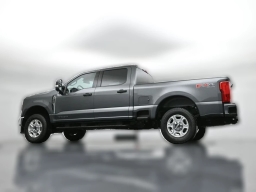 Ford Super Duty F-250 SRW XLT 4WD Crew Cab 6.75' Box 2026