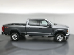 Ford Super Duty F-250 SRW XLT 4WD Crew Cab 6.75' Box 2026