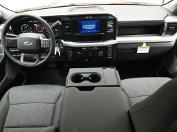 Ford Super Duty F-250 SRW XL 4WD Crew Cab 6.75' Box 2026