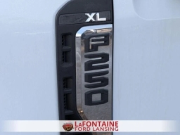 Ford Super Duty F-250 SRW XL 4WD Crew Cab 8' Box 2026