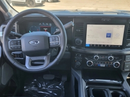 Ford Super Duty F-250 SRW LARIAT 4WD Crew Cab 6.75' Box 2026