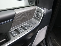 Ford Super Duty F-250 SRW Platinum 4WD Crew Cab 6.75' Box 2025