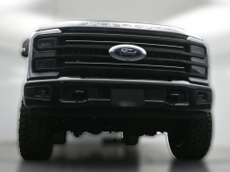 Ford Super Duty F-250 SRW Platinum 4WD Crew Cab 6.75' Box 2025