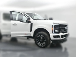 Ford Super Duty F-250 SRW Platinum 4WD Crew Cab 6.75' Box 2026