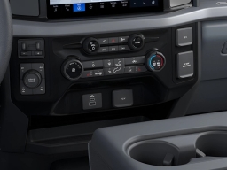 Ford Super Duty F-250 SRW XLT 4WD Crew Cab 6.75' Box 2026