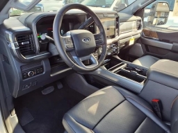 Ford Super Duty F-250 SRW LARIAT 4WD Crew Cab 6.75' Box 2026