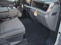 Ford Super Duty F-250 SRW XL 4WD Crew Cab 6.75' Box 2026