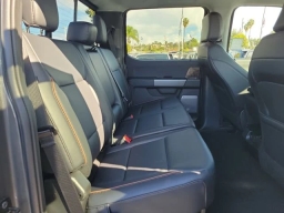 Ford Super Duty F-250 SRW LARIAT 4WD Crew Cab 6.75' Box 2026