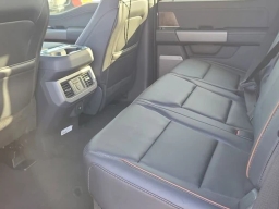 Ford Super Duty F-250 SRW LARIAT 4WD Crew Cab 6.75' Box 2026