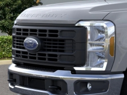 Ford Super Duty F-350 SRW XL 2WD Crew Cab 8' Box 2026