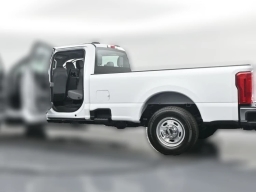 Ford Super Duty F-350 SRW XL 2WD Crew Cab 8' Box 2026