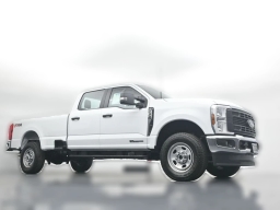 Ford Super Duty F-350 SRW XL 2WD Crew Cab 8' Box 2026