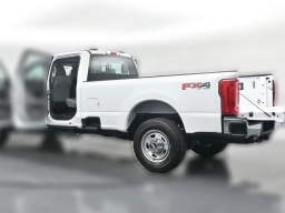 Ford Super Duty F-350 SRW XL 2WD Crew Cab 8' Box 2026
