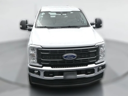 Ford Super Duty F-350 SRW XL 2WD Crew Cab 8' Box 2026