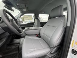 Ford Super Duty F-350 SRW XL 4WD Crew Cab 8' Box 2026