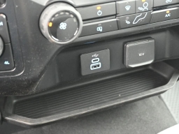 Ford Super Duty F-350 SRW XL 4WD Crew Cab 8' Box 2026