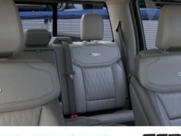 Ford Super Duty F-350 SRW Platinum 4WD Crew Cab 8' Box 2026